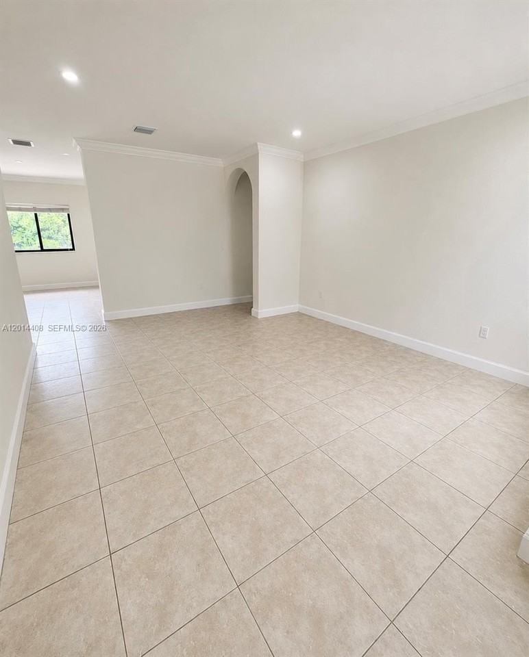 16347 Nw 88th Pl - Photo 6 of 15