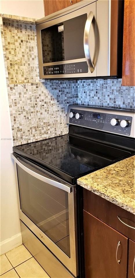 850 N Miami Ave #W903 - Photo 5 of 20