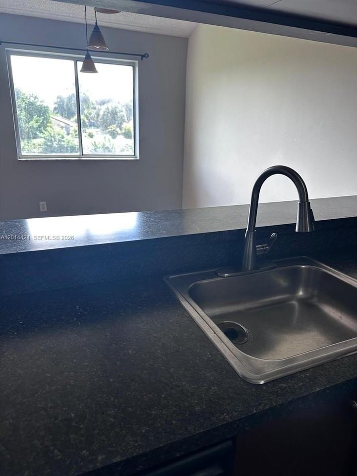 979 Coral Club Dr #979 - Photo 7 of 17