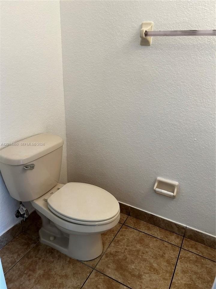 4906 Sw 141st Ave #4 - Photo 7 of 20