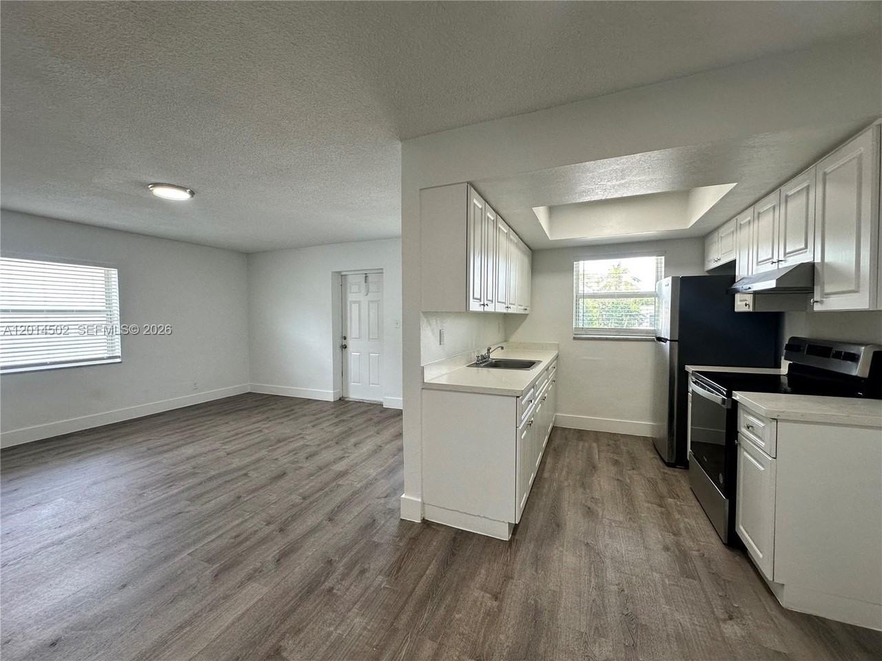 3660 Ne 11th Ave #5 - Photo 2 of 34