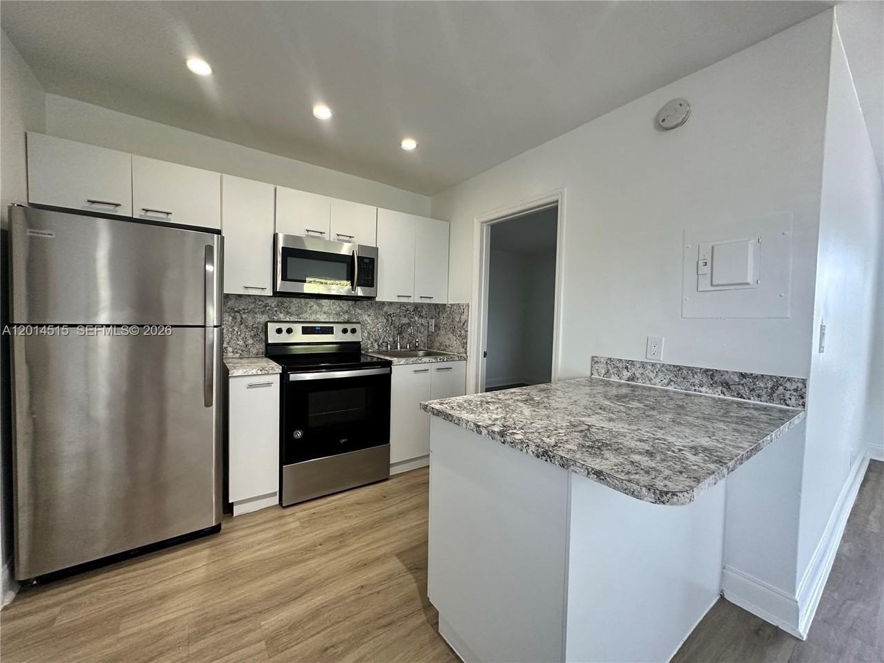 1413 N Dixie Hwy #4 - Photo 2 of 23