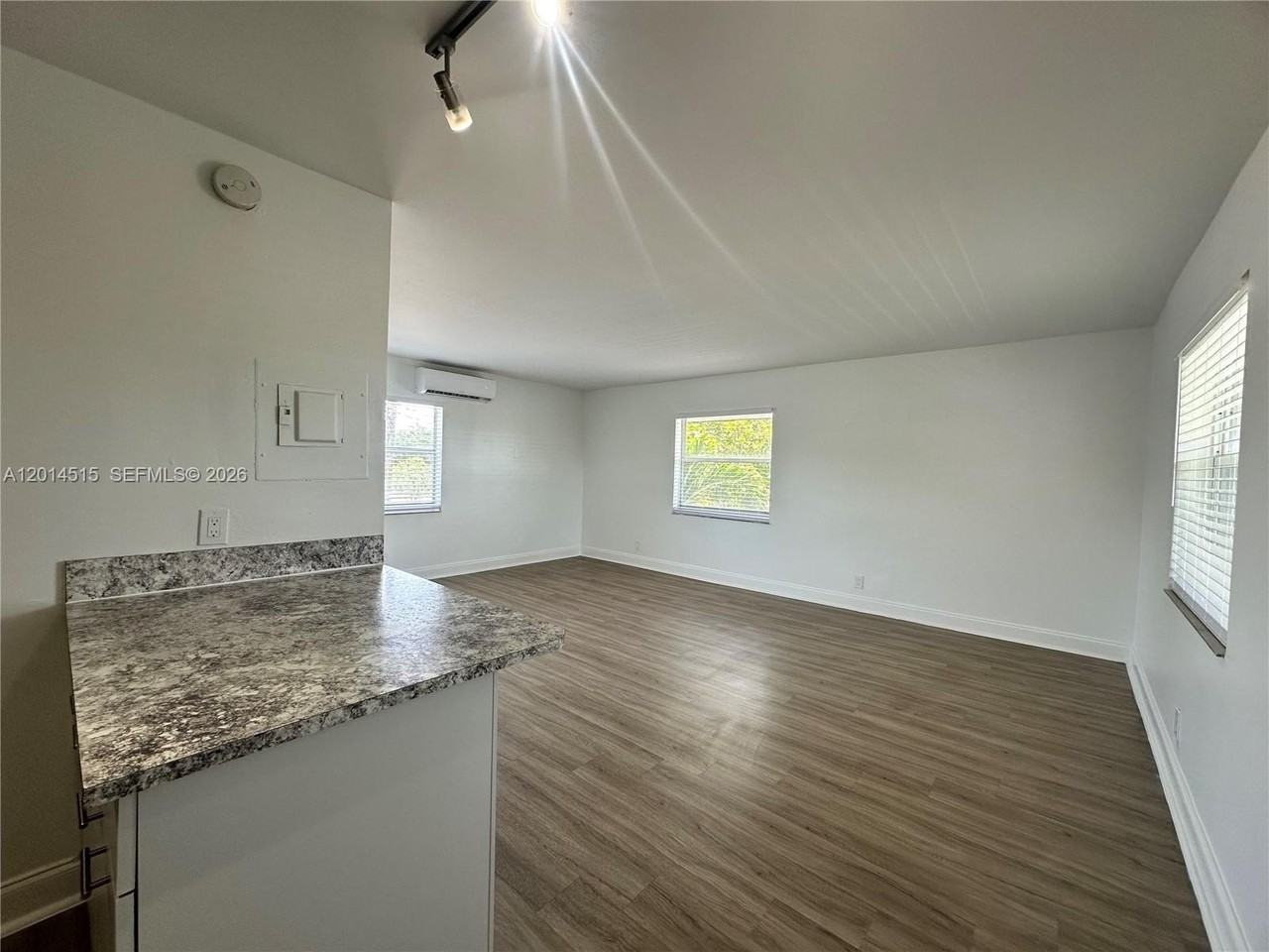 1413 N Dixie Hwy #4 - Photo 6 of 23