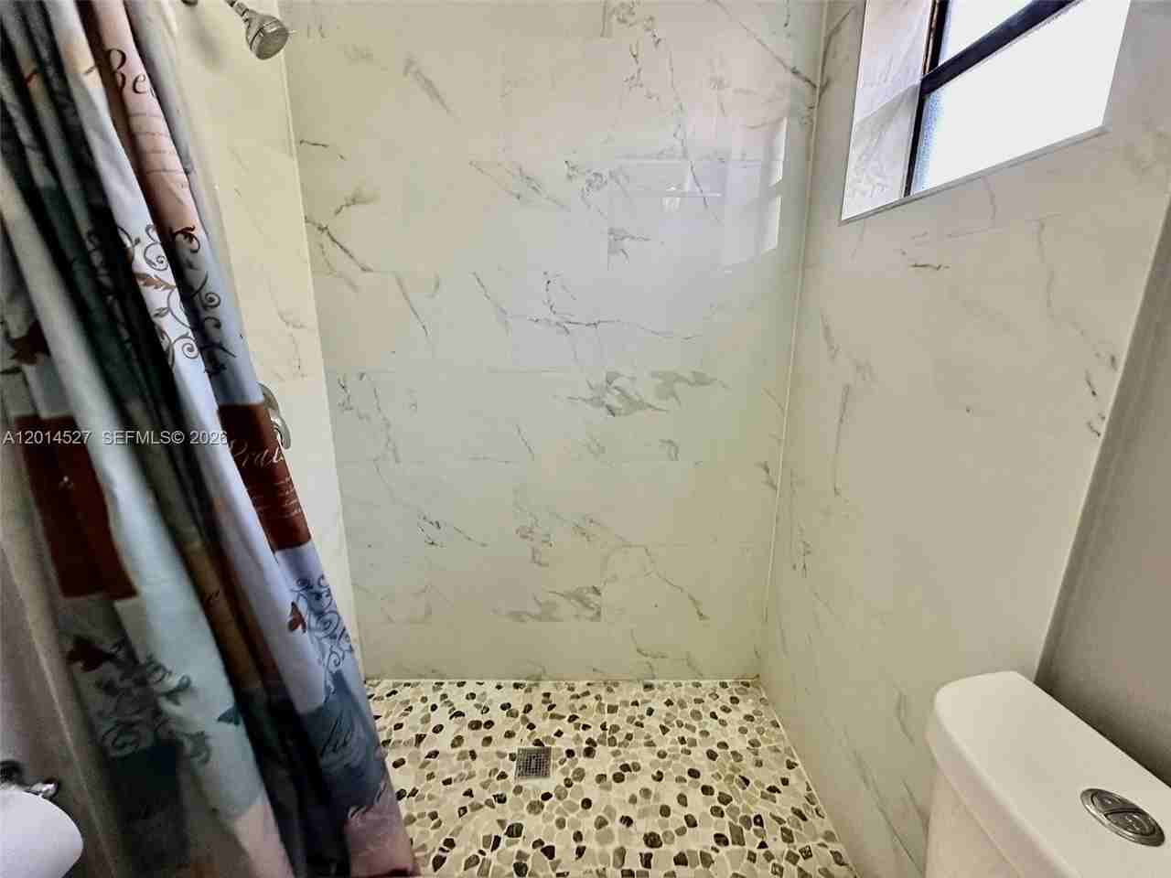 4733 Nw 192nd St - Photo 6 of 13
