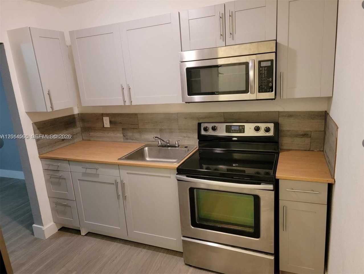 2530 Nw 17th St - Photo 5 of 16