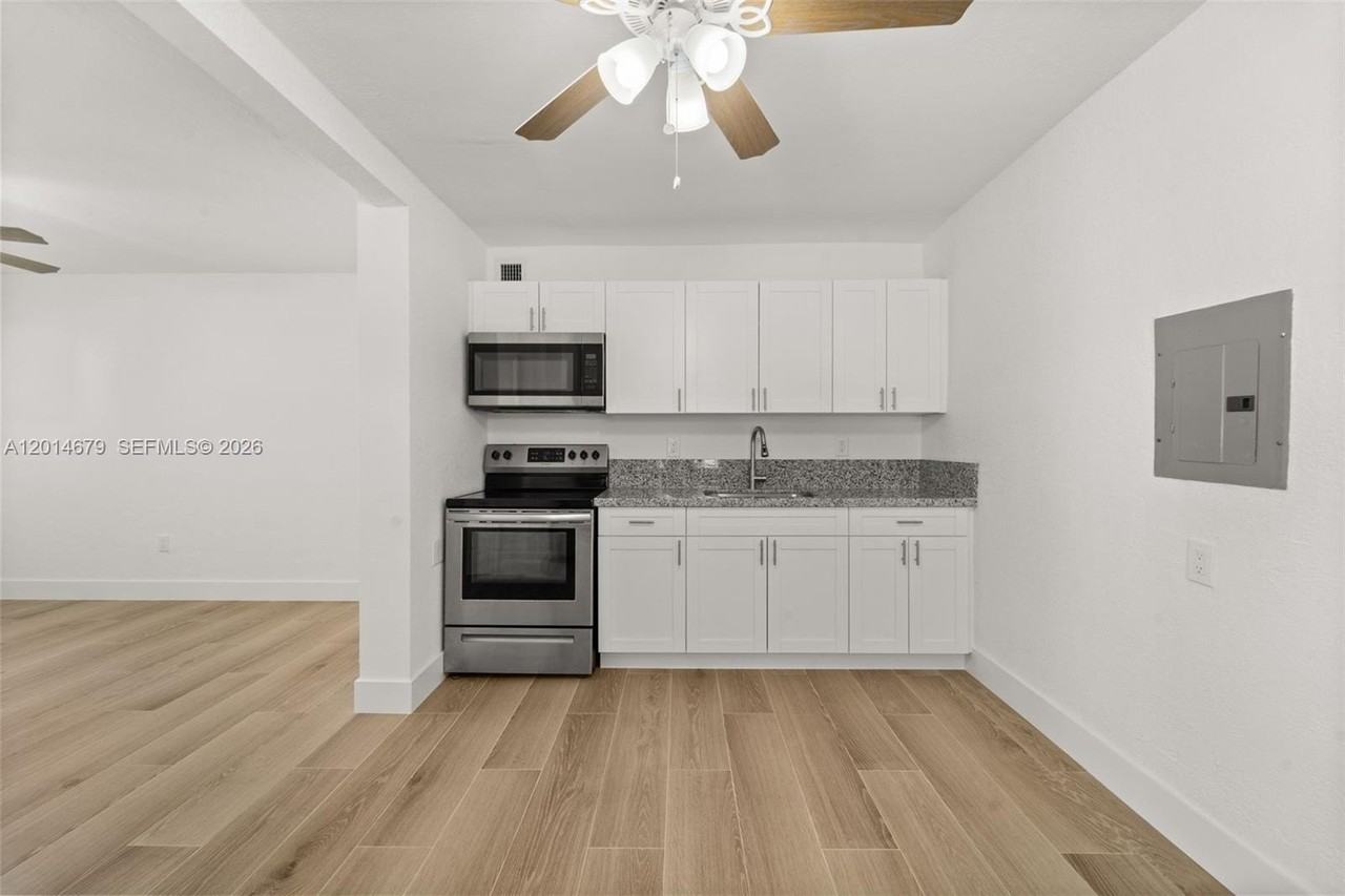 255 Beacom Blvd - Photo 3 of 36