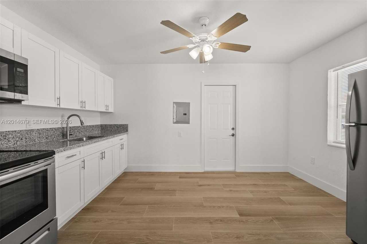 255 Beacom Blvd - Photo 4 of 36