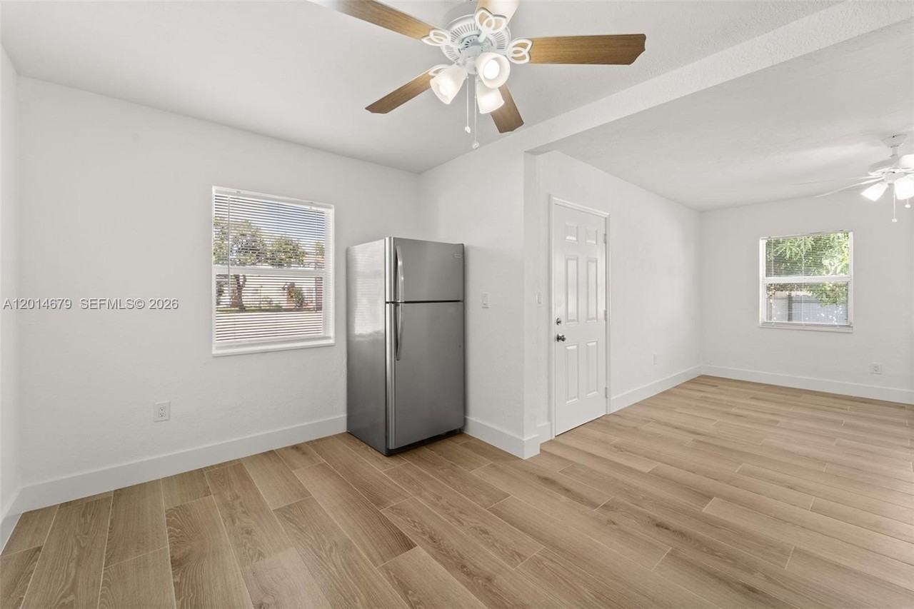 255 Beacom Blvd - Photo 5 of 36