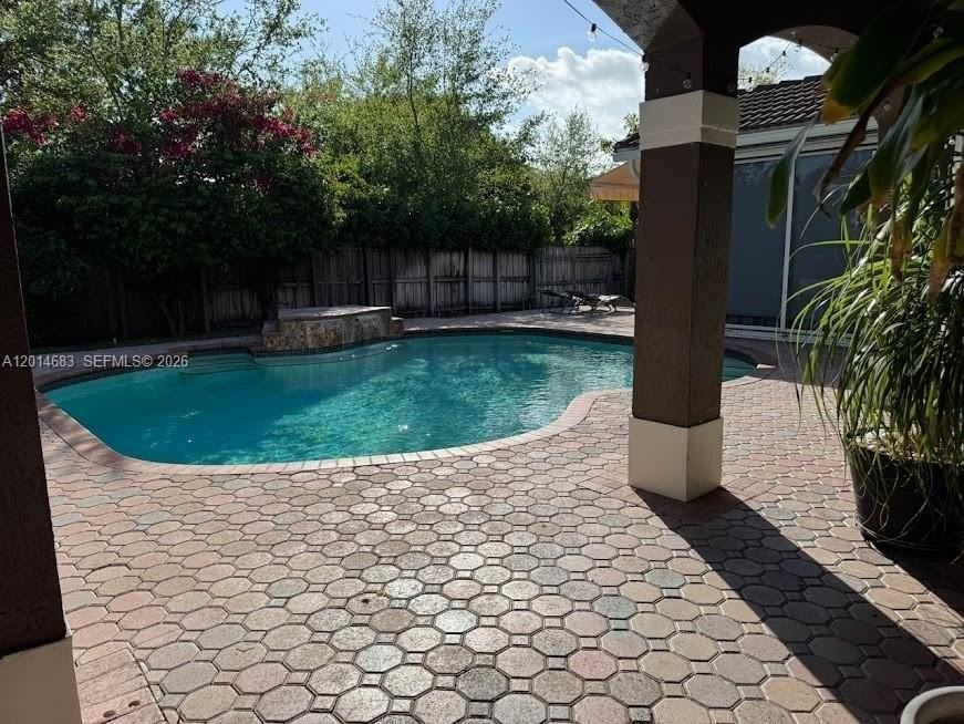 9026 Sw 160th Ter - Photo 3 of 37