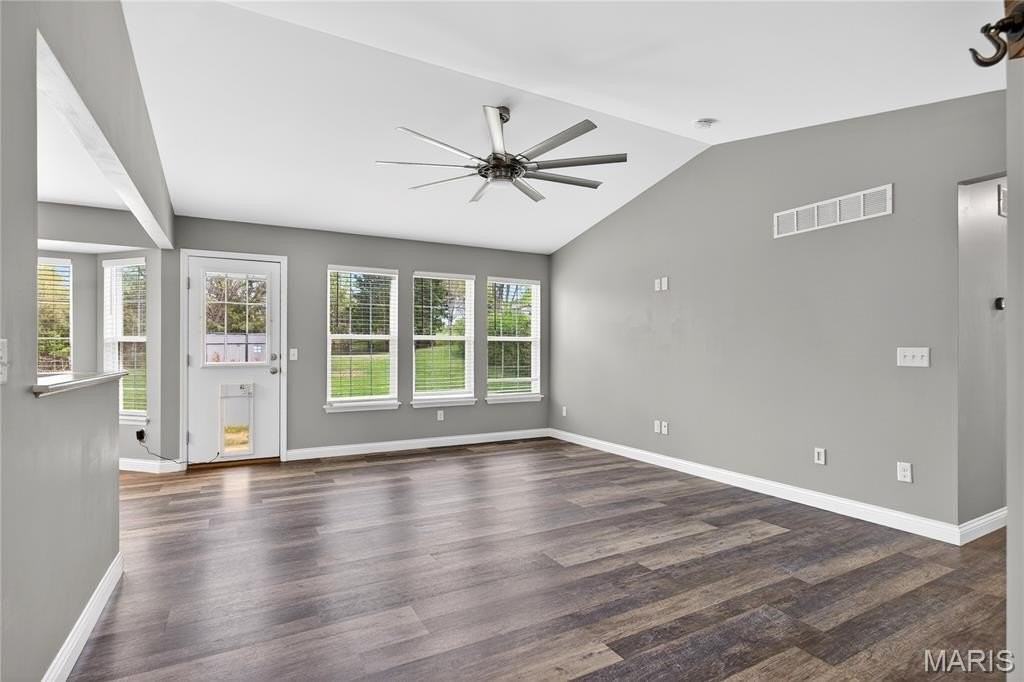 64 David Dr - Photo 2 of 40
