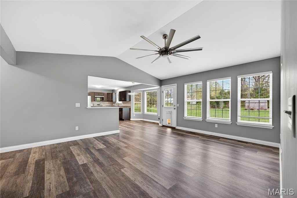64 David Dr - Photo 3 of 40