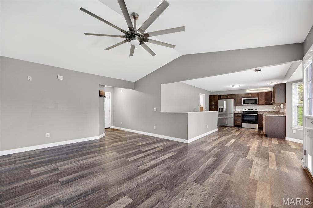 64 David Dr - Photo 4 of 40