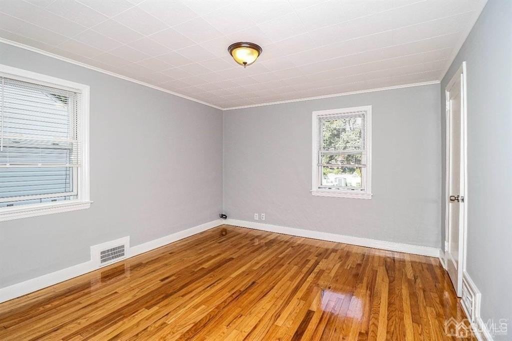 9 Macarthur Dr - Photo 6 of 12
