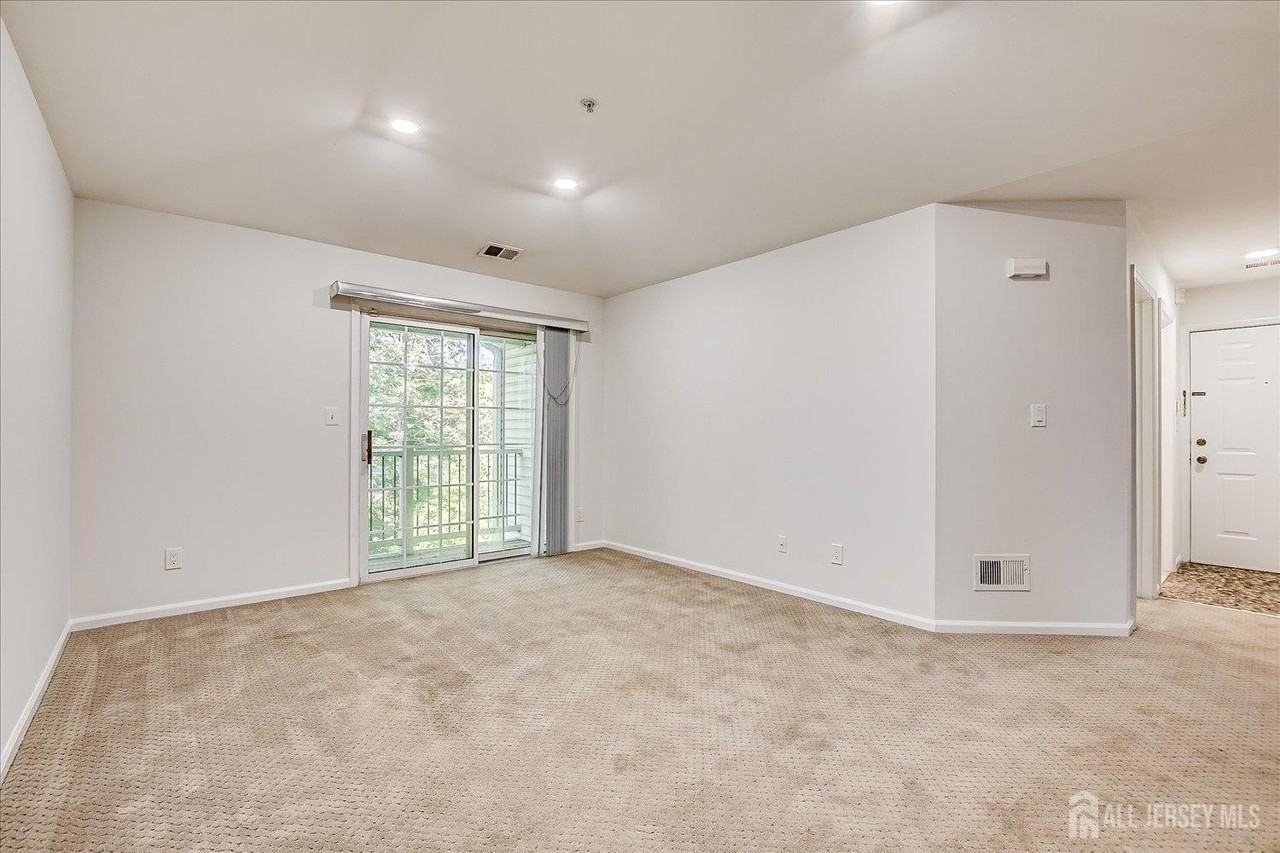 936 Waterford Dr - Photo 7 of 29
