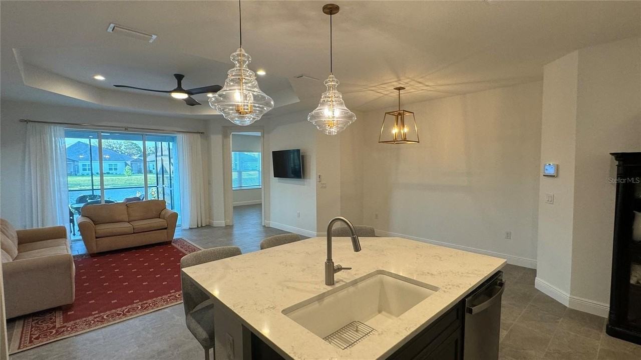 14608 Barefoot Ln - Photo 6 of 30