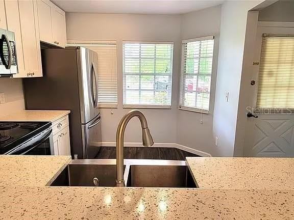 48 Kings Colony Ct #48 - Photo 4 of 12