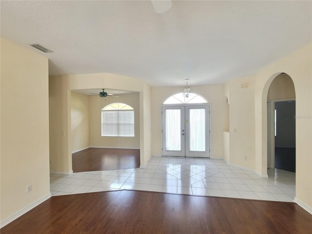 165 Frontier Dr - Photo 4 of 22