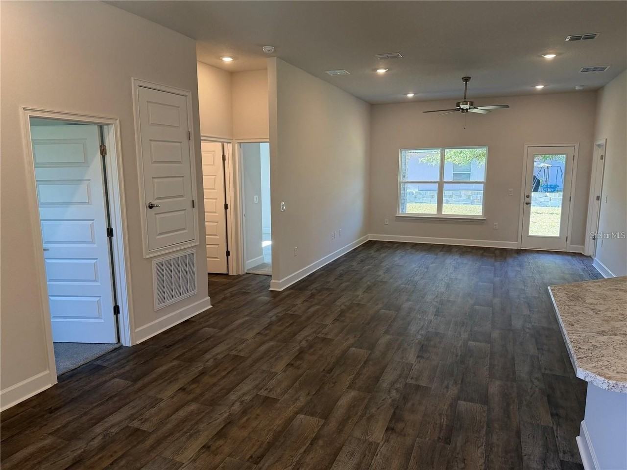 25 Port Echo Ln - Photo 4 of 13