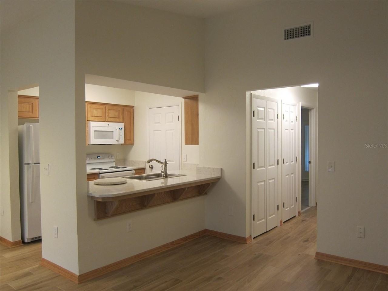 7023 Sw 21st Ln - Photo 2 of 27