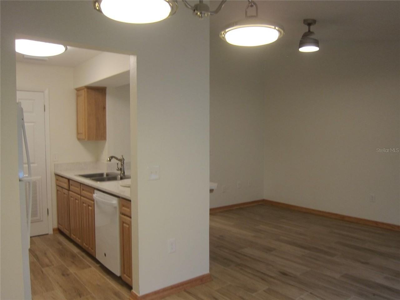 7023 Sw 21st Ln - Photo 3 of 27