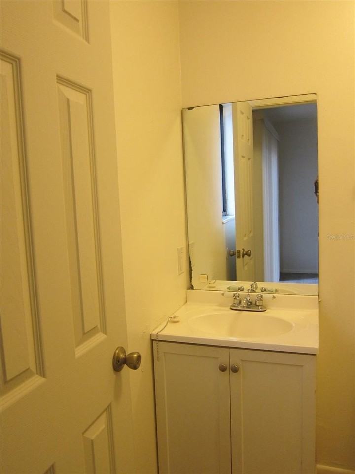 7012 Sw 6th Pl #C - Photo 6 of 23