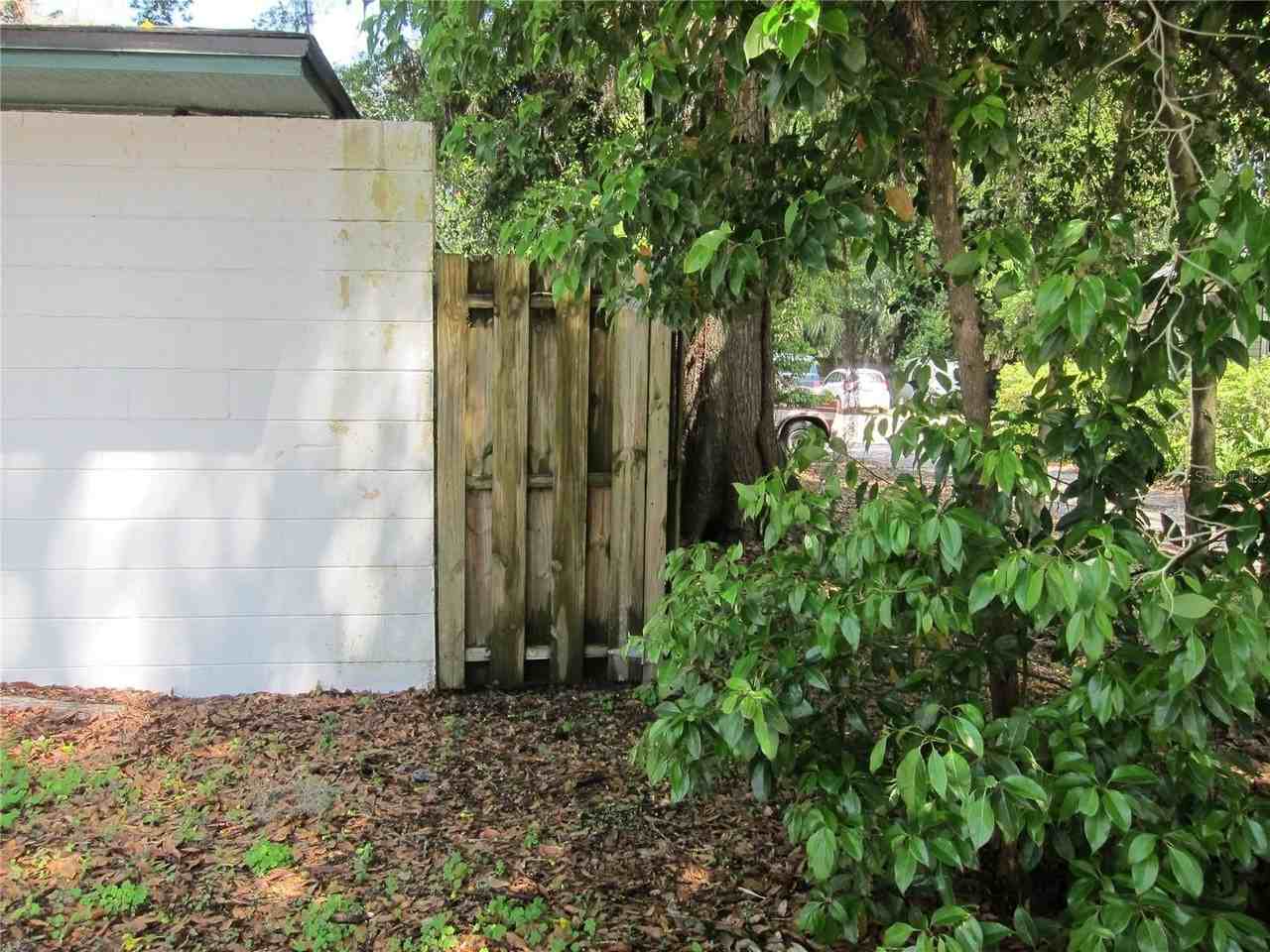 317 Se 8th St - Photo 2 of 21