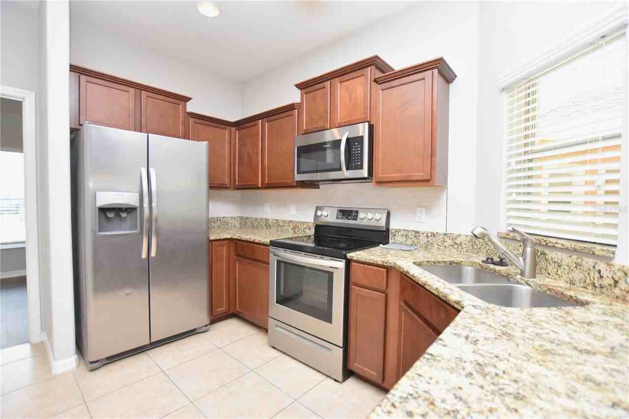 4139 Shade Tree Ln - Photo 6 of 38