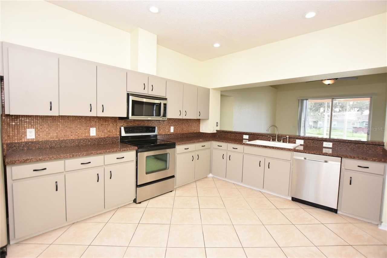 4148 Buttonbush Cir - Photo 4 of 34