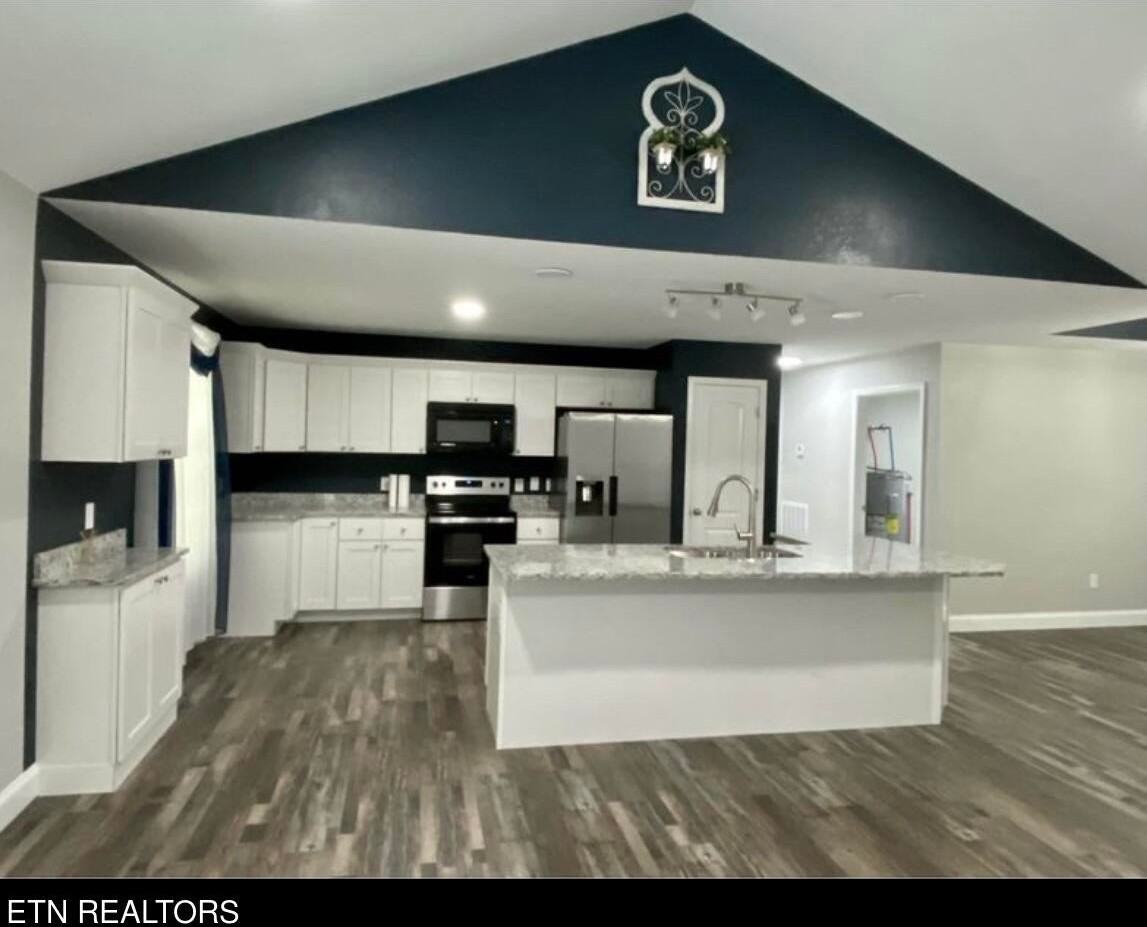 149 Mcnew Dr - Photo 3 of 15