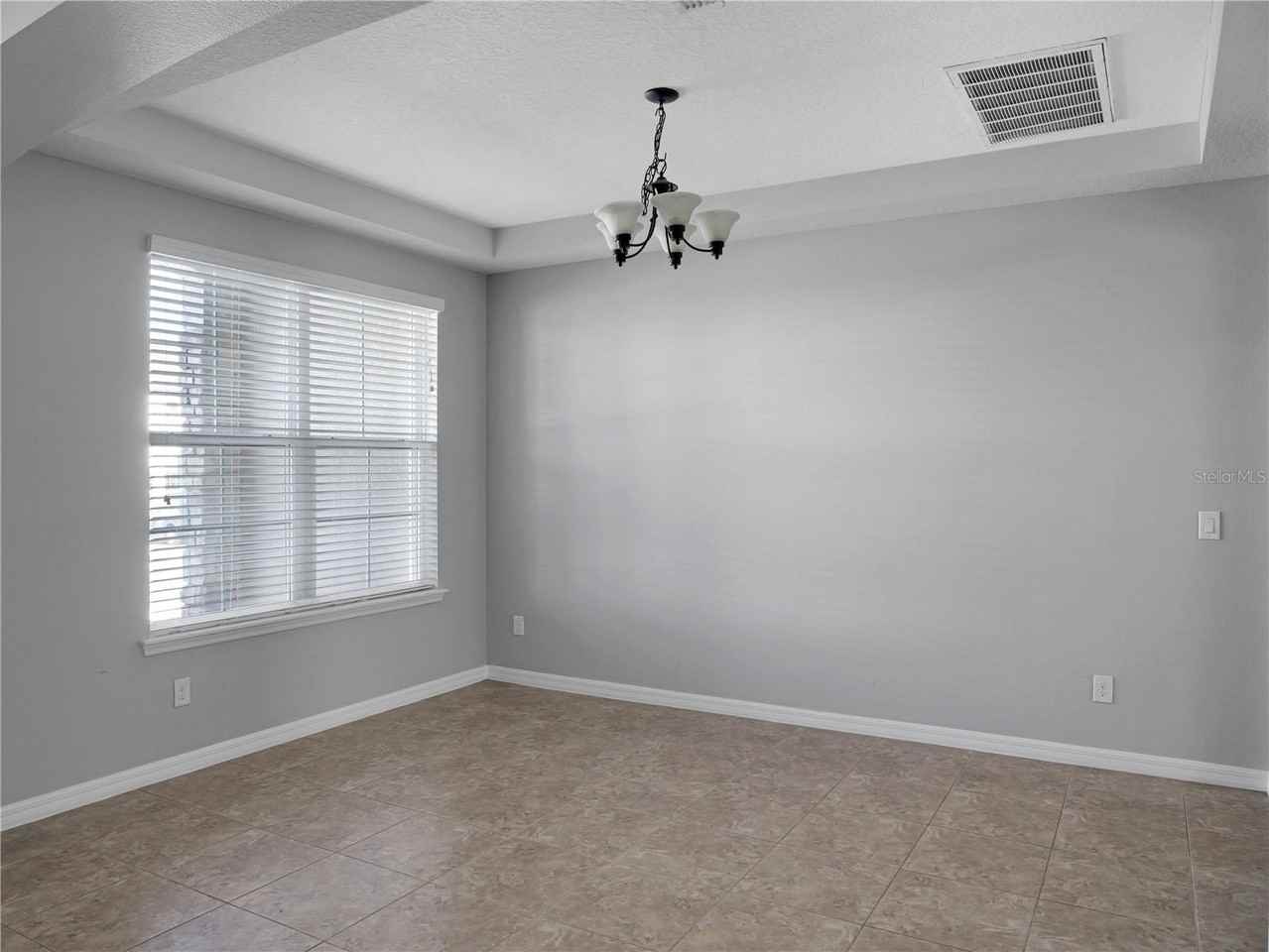 15002 Ozzi St - Photo 3 of 22