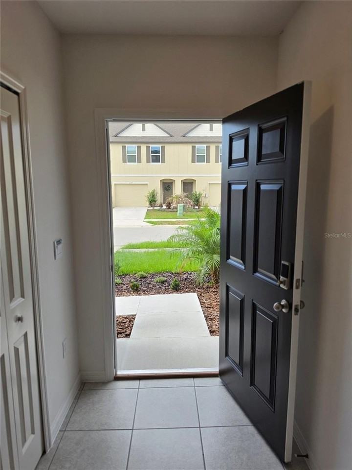 3600 Summit View Way - Photo 4 of 50