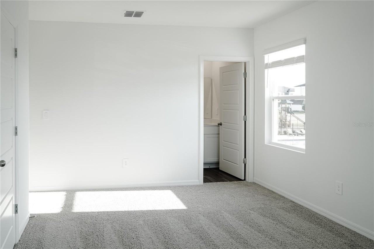 1824 Rock Elm Rd - Photo 6 of 15