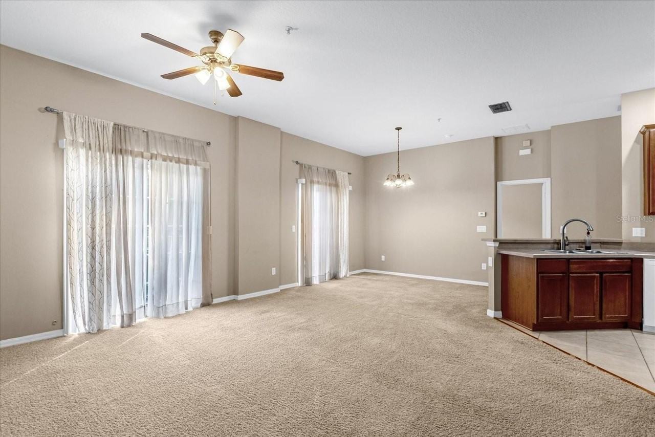 2811 Pine Oak Trl - Photo 6 of 19