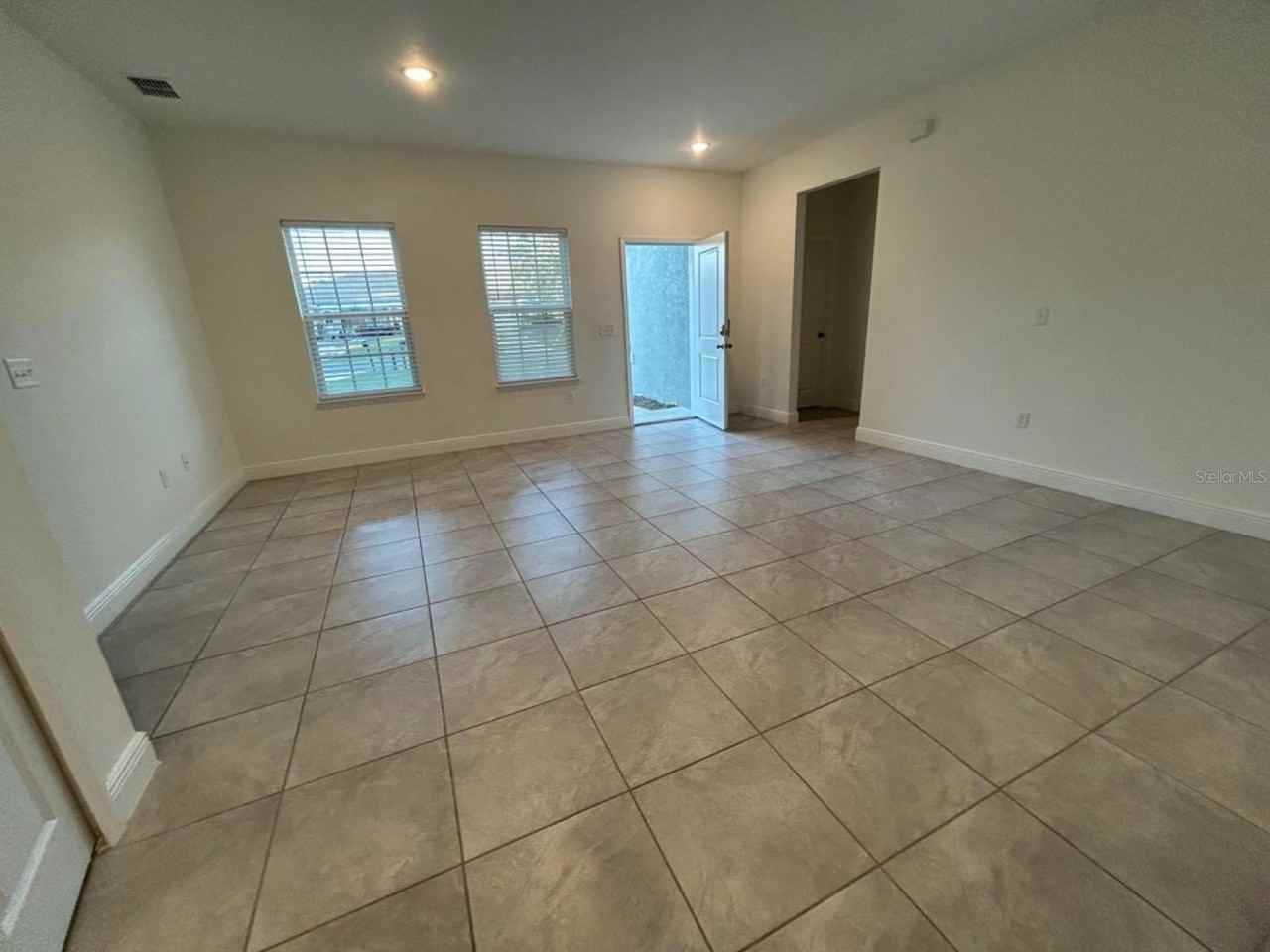 16100 Sw 35th Court Rd - Photo 5 of 28