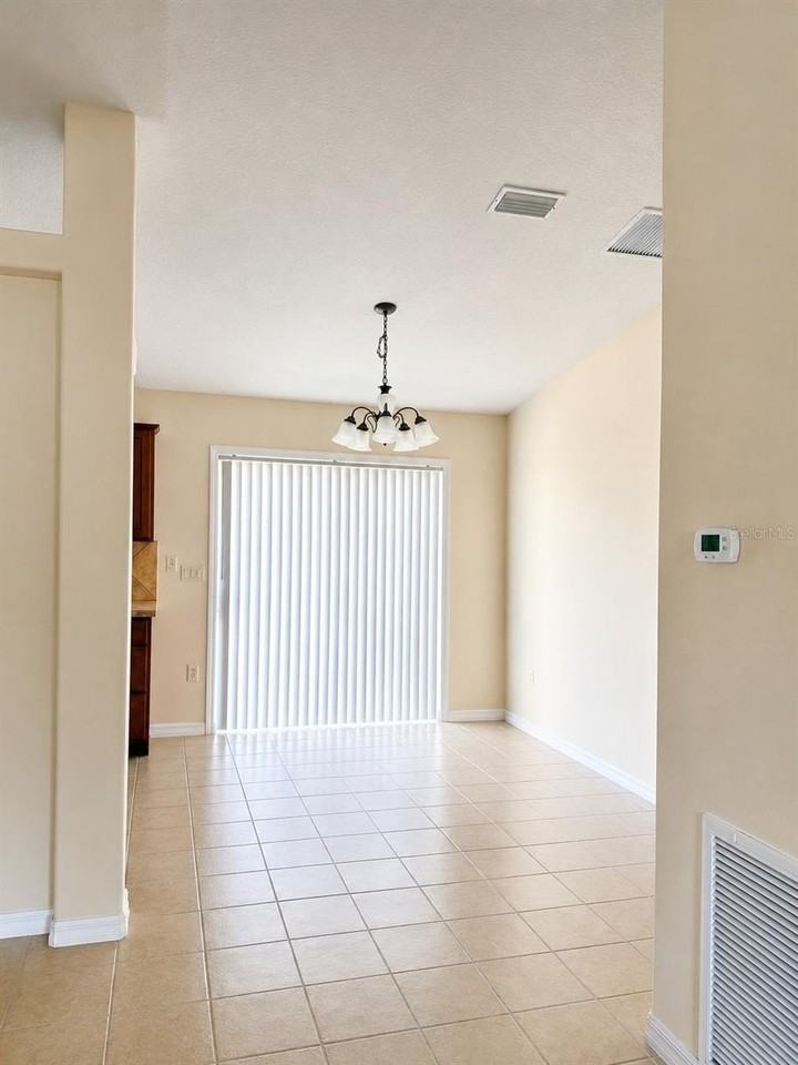 8721 Se 157th St - Photo 4 of 9