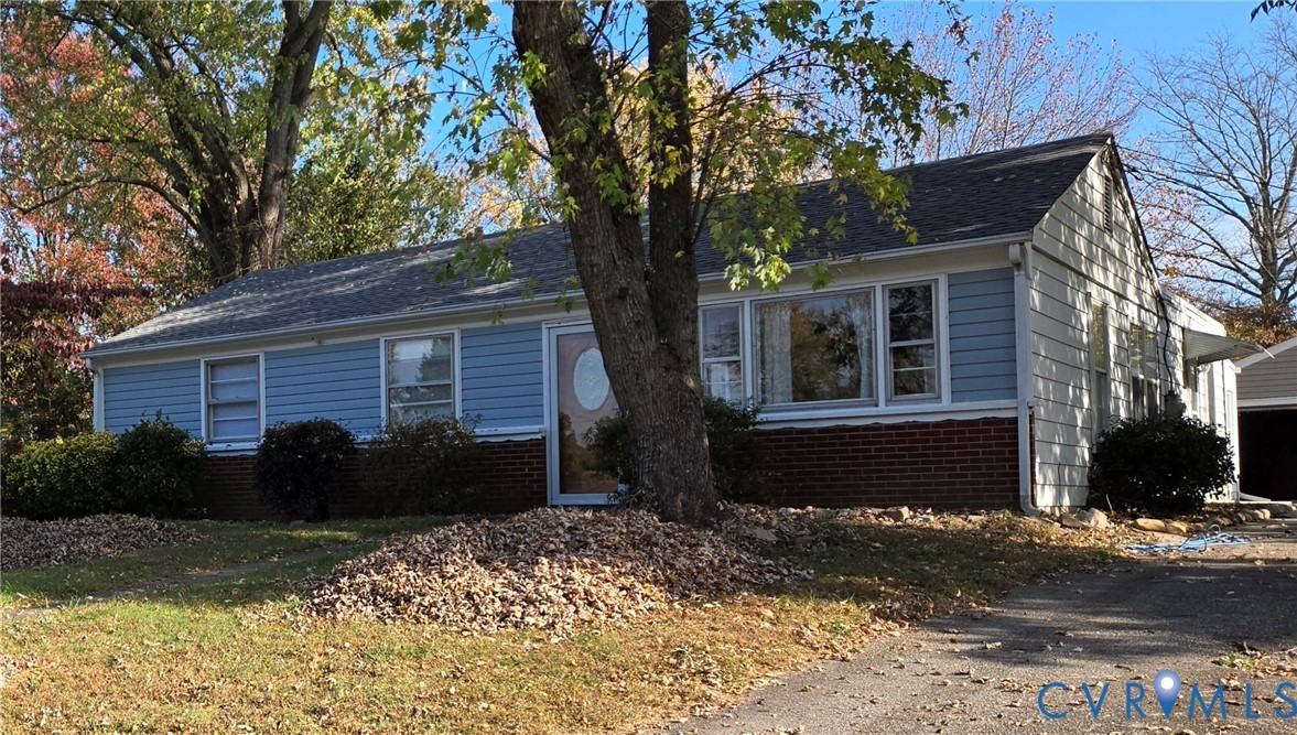 1811 Convair Ln - Photo 2 of 22