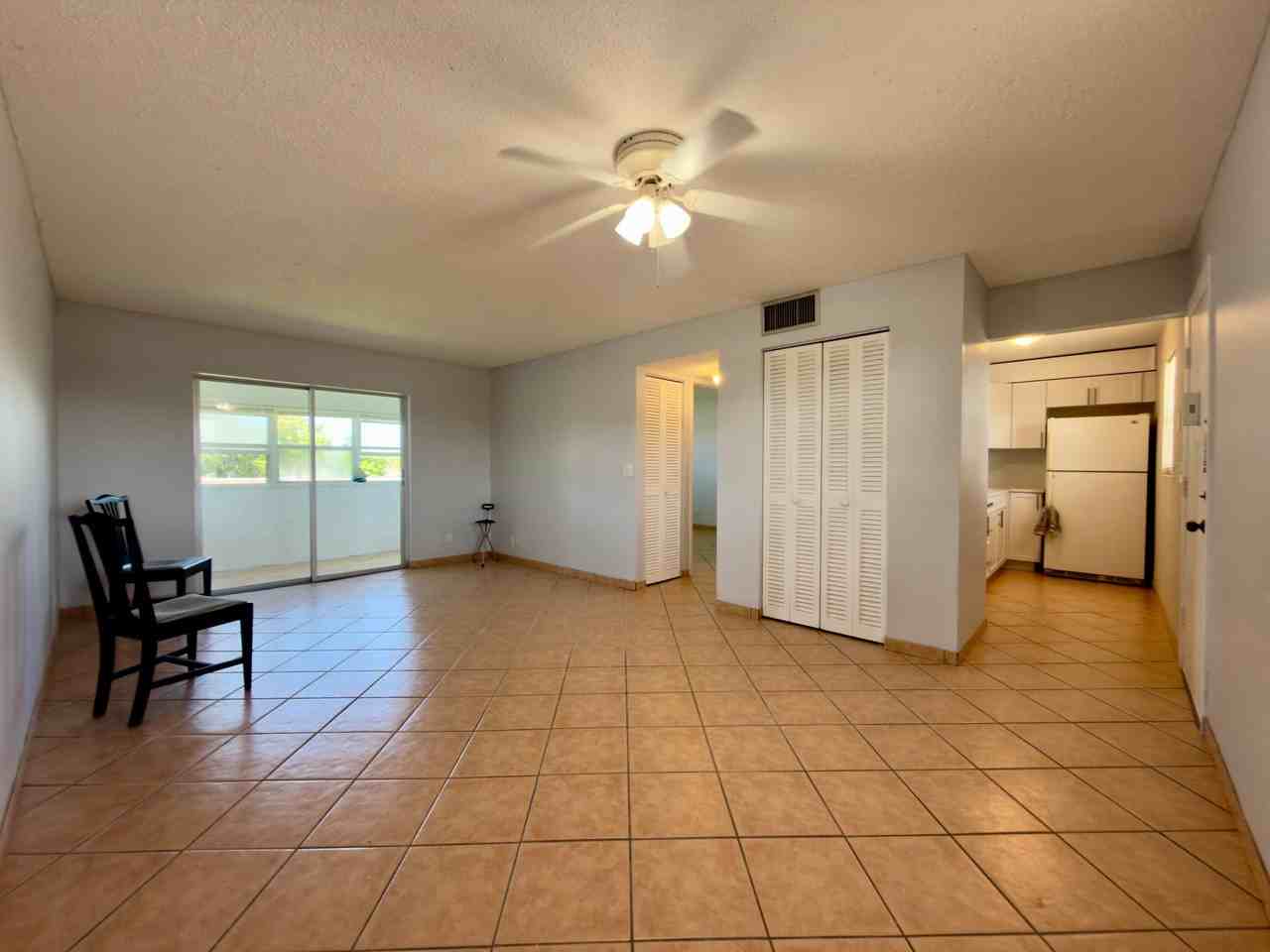200 Bonnie Blvd - Photo 4 of 28