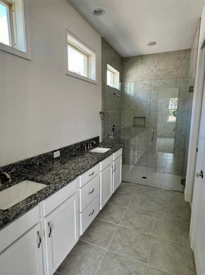 9684 Bucklow Hill Dr - Photo 6 of 10