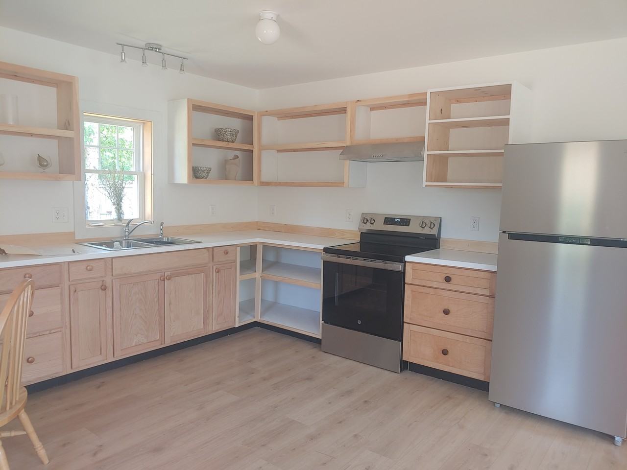 263A Emerys Bridge Rd - Photo 2 of 18