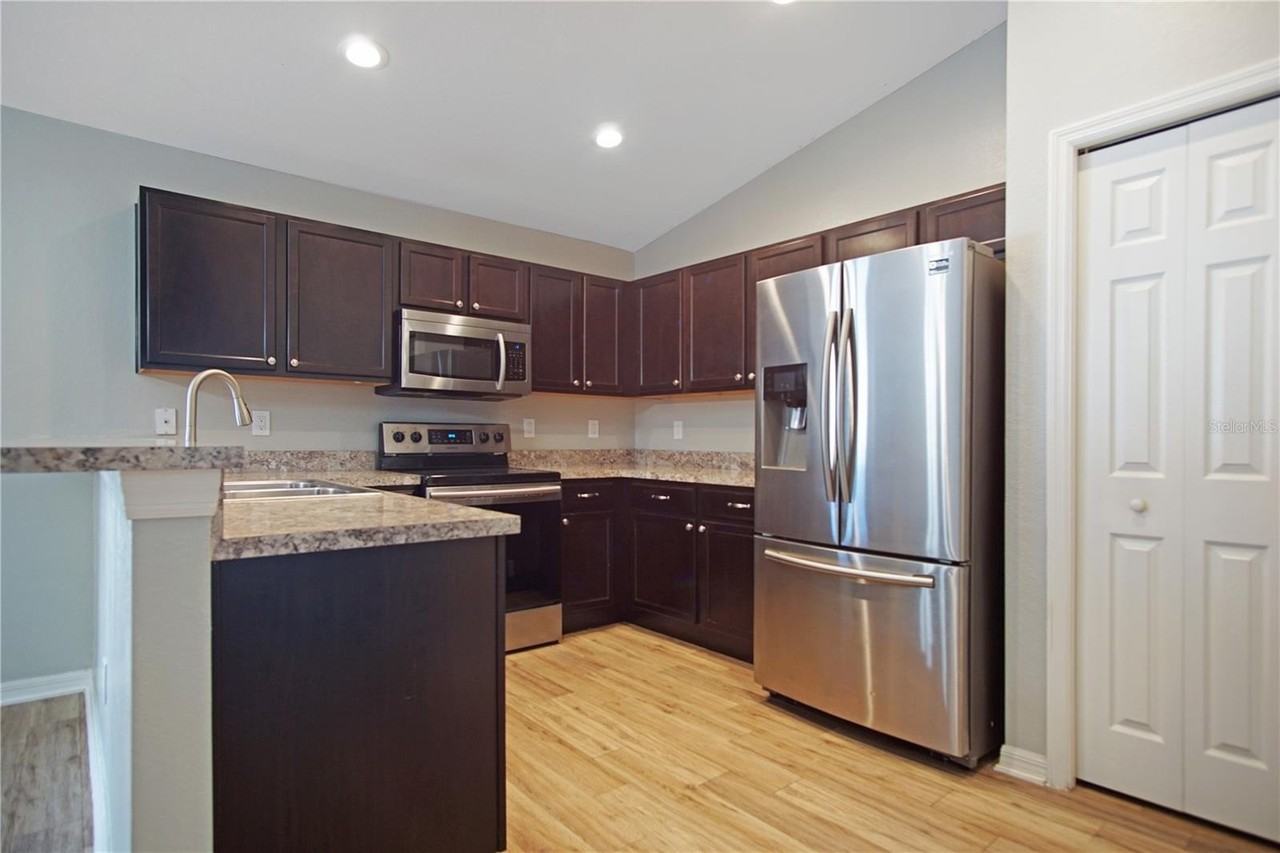 661 Persian Dr - Photo 3 of 26