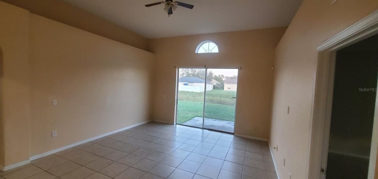 810 Terranova Rd - Photo 4 of 10