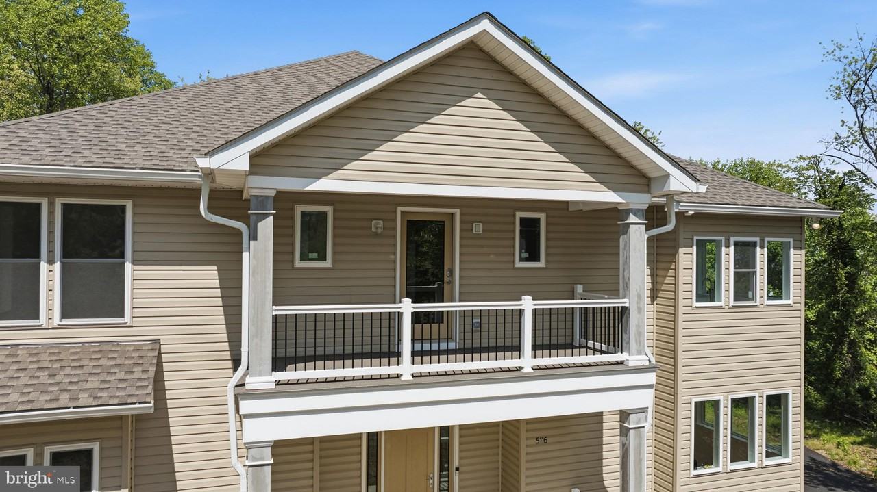 5116 Shore Dr - Photo 3 of 50