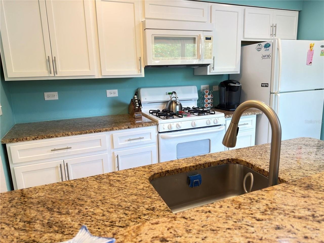 828 Padua Ln - Photo 4 of 31