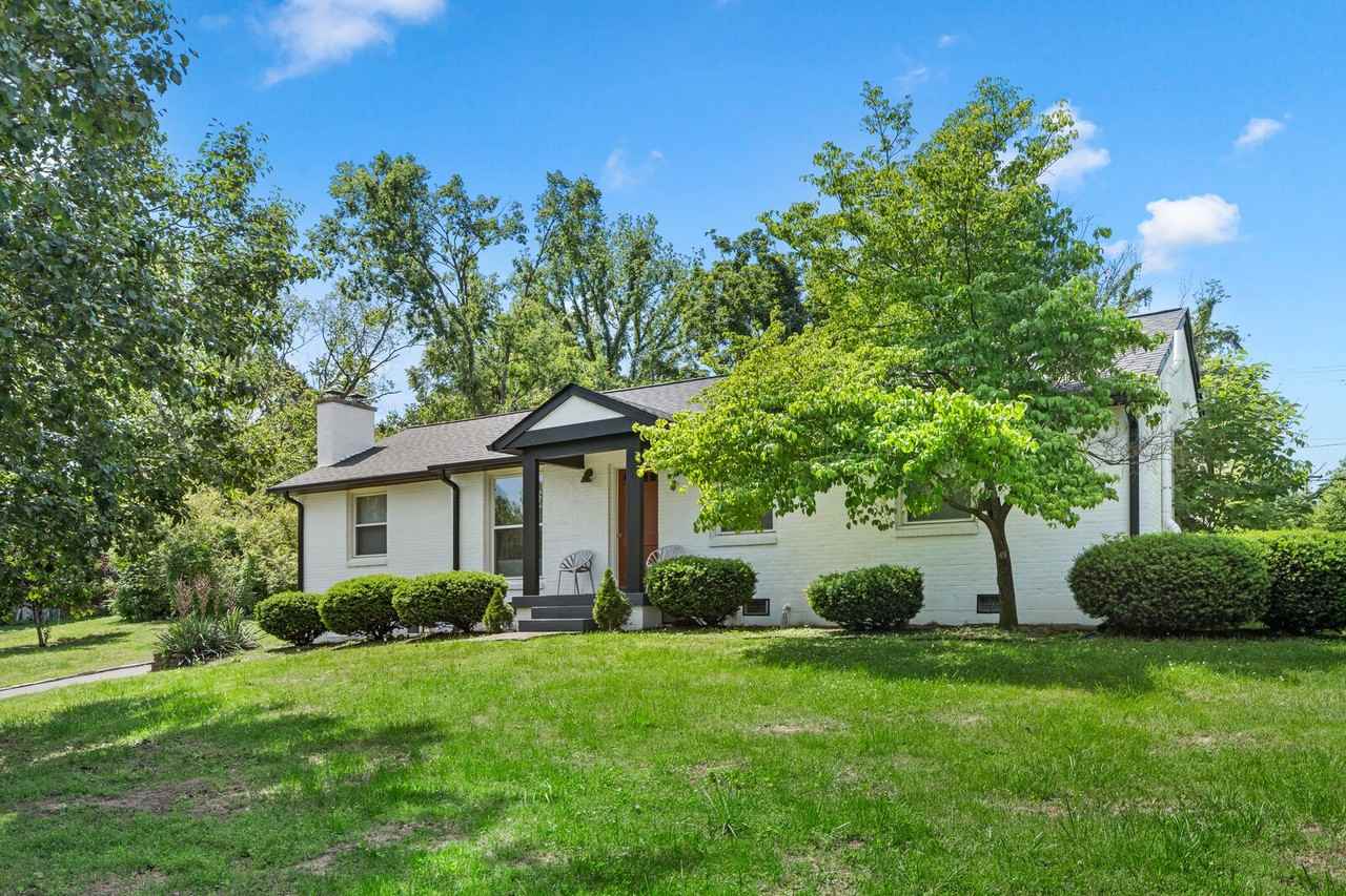 2219 Dearborn Dr - Photo 2 of 30