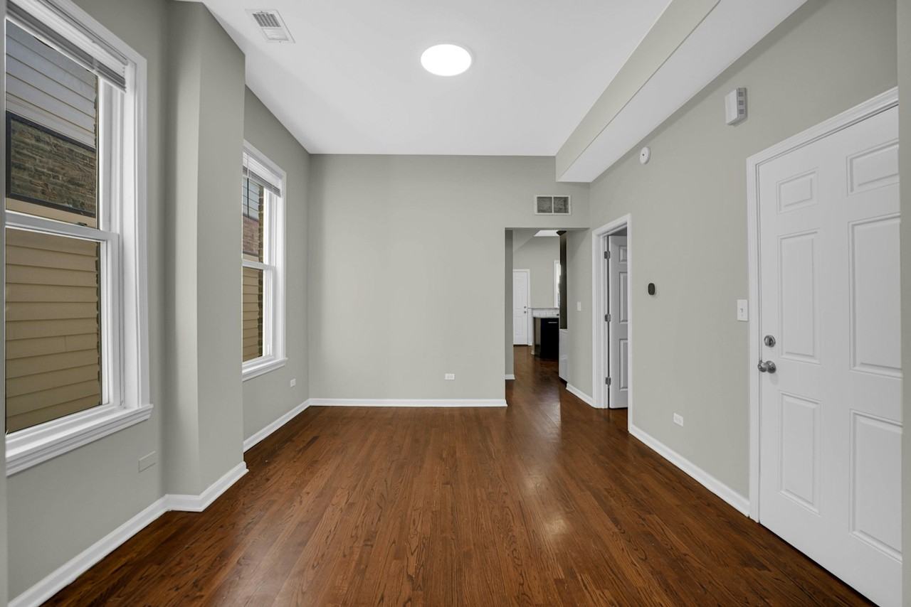 2333 West Montana Street, Unit 2 - Photo 4 of 16