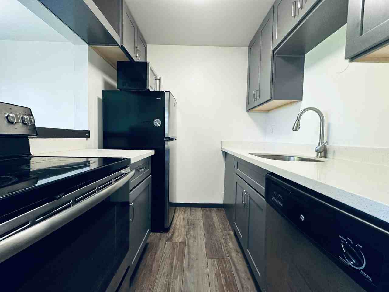 9050 Greenwood Avenue North, Unit 301 - Photo 6 of 12