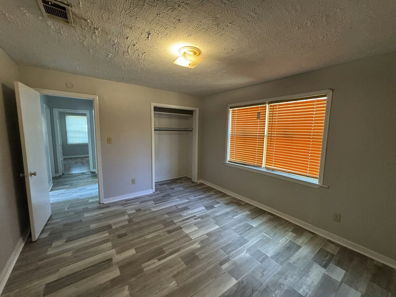 3963 Meadowlane Drive - Photo 5 of 12
