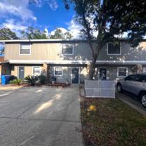 10128 Lake Oak Cir - Photo 1 of 1