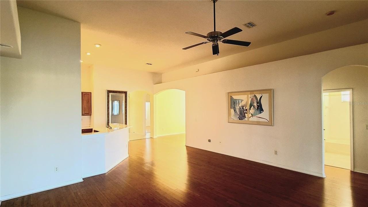 31422 Bridgegate Dr - Photo 4 of 21