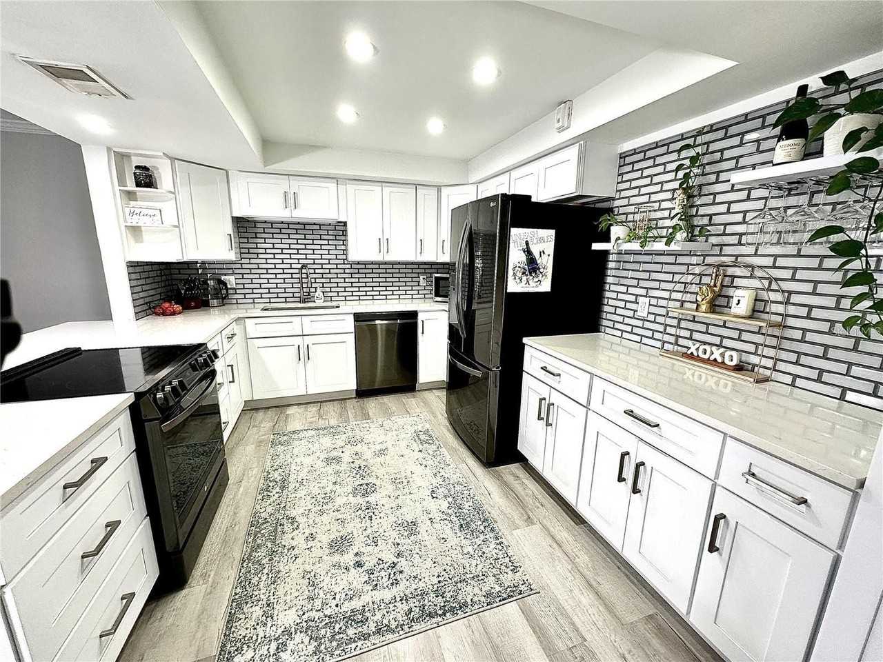 4908 38th Way S #401 - Photo 3 of 23